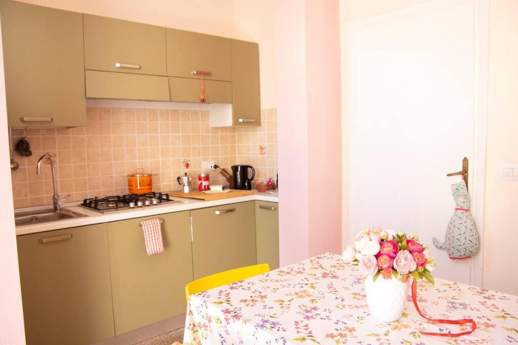 Pop In! Sunny 2Bdr Apt Cagliari Near The Beach Dış mekan fotoğraf